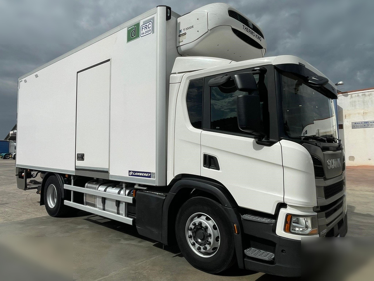 SCANIA P280 - Kamion hladnjača: slika SCANIA P280 - Kamion hladnjača SCANIA P280 - Kamion hladnjača: slika SCANIA P280 - Kamion hladnjača