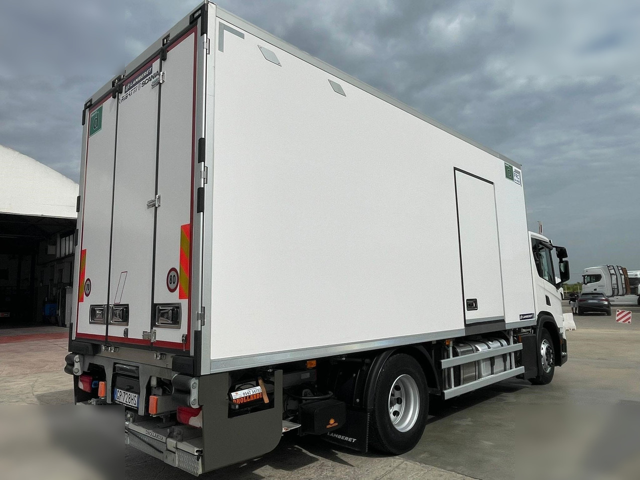 SCANIA P280 - Kamion hladnjača: slika SCANIA P280 - Kamion hladnjača SCANIA P280 - Kamion hladnjača: slika SCANIA P280 - Kamion hladnjača