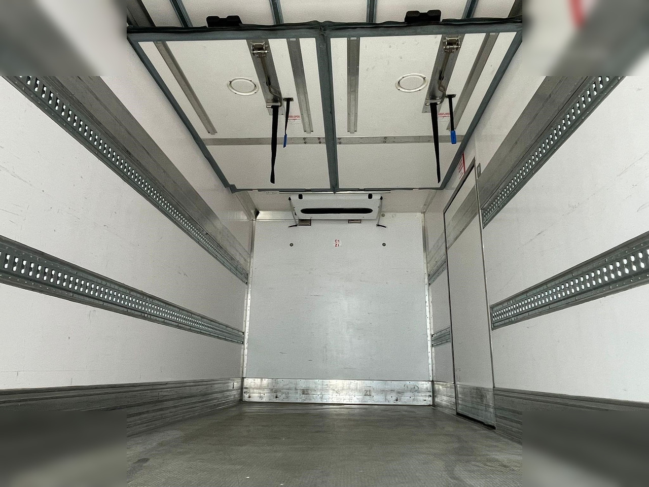 SCANIA P280 - Kamion hladnjača: slika SCANIA P280 - Kamion hladnjača SCANIA P280 - Kamion hladnjača: slika SCANIA P280 - Kamion hladnjača