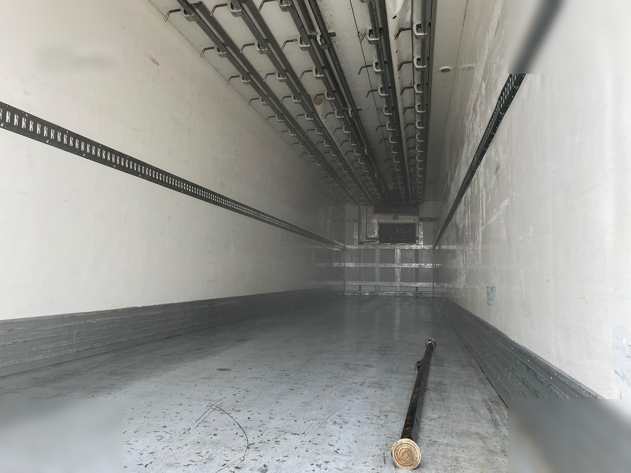 SCHMITZ - Poluprikolica hladnjača: slika SCHMITZ - Poluprikolica hladnjača SCHMITZ - Poluprikolica hladnjača: slika SCHMITZ - Poluprikolica hladnjača