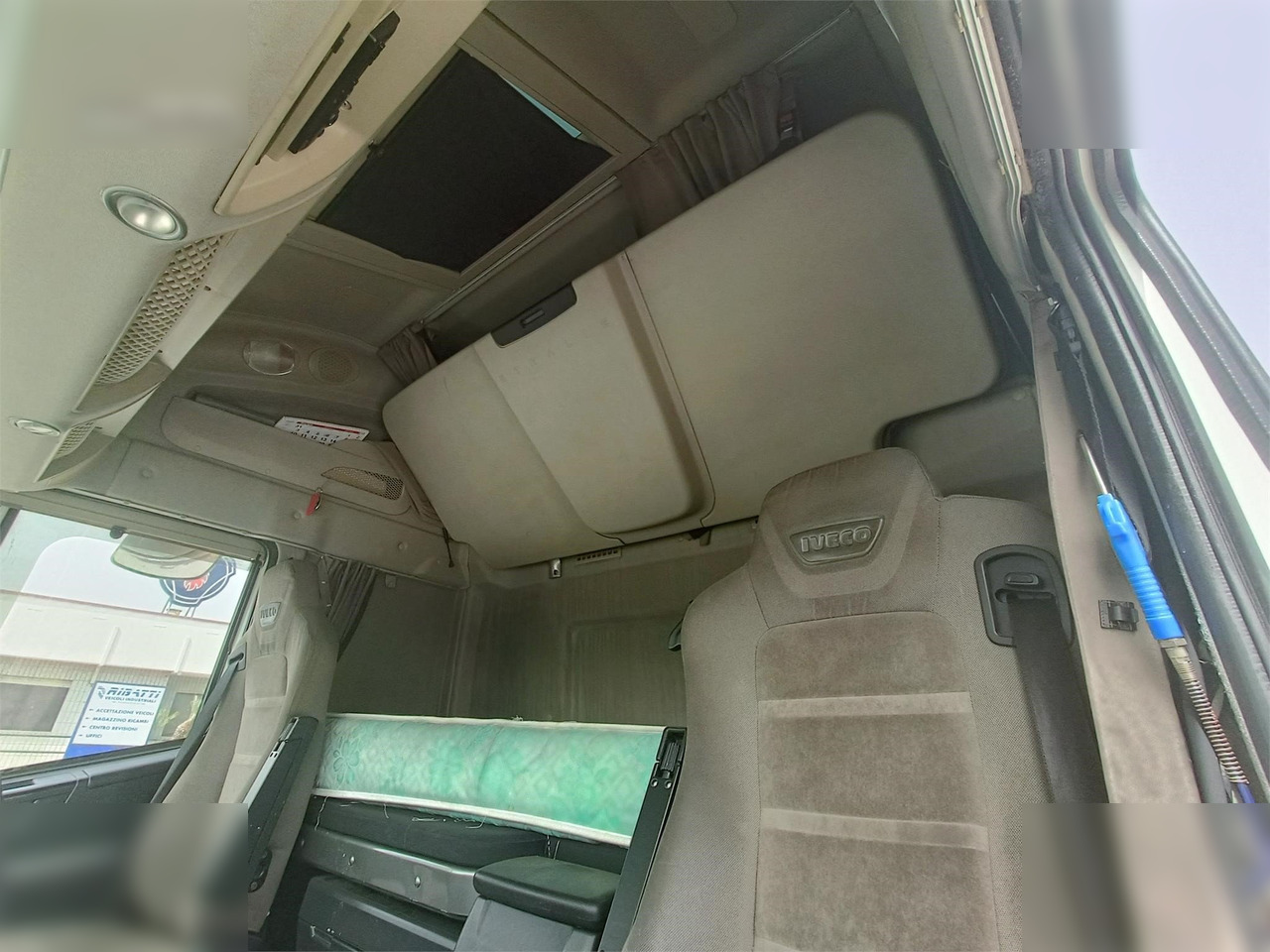 Tegljač IVECO STRALIS 500: slika Tegljač IVECO STRALIS 500