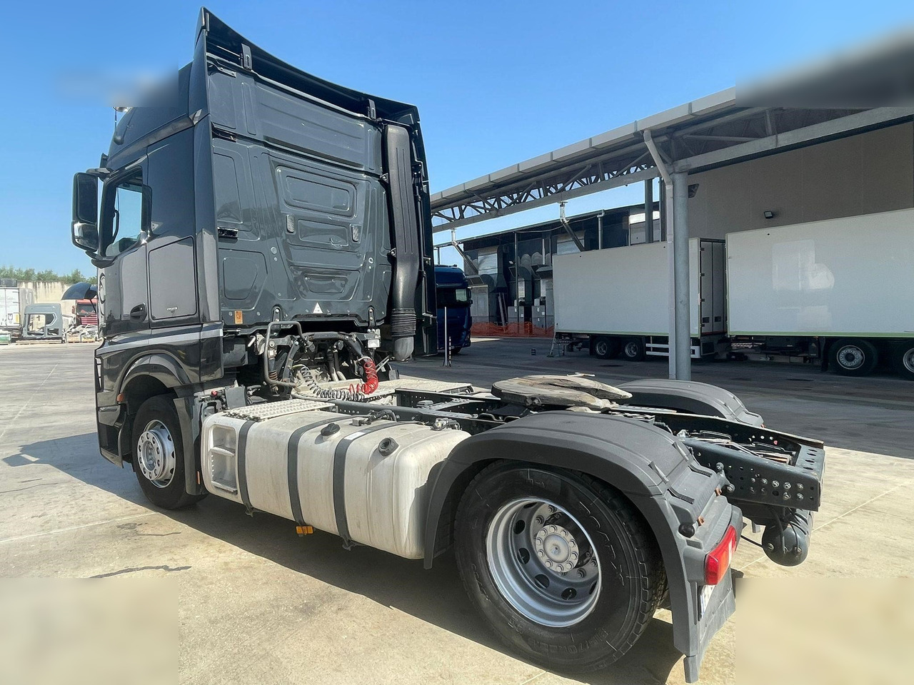 MERCEDES-BENZ ACTROS 1848 - Tegljač: slika MERCEDES-BENZ ACTROS 1848 - Tegljač MERCEDES-BENZ ACTROS 1848 - Tegljač: slika MERCEDES-BENZ ACTROS 1848 - Tegljač