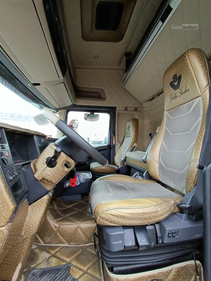 SCANIA R560 - Tegljač: slika SCANIA R560 - Tegljač SCANIA R560 - Tegljač: slika SCANIA R560 - Tegljač