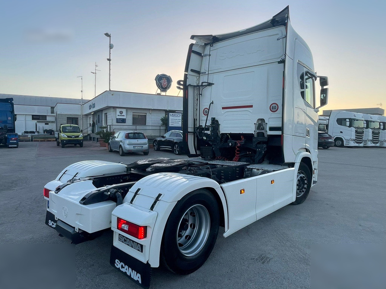 SCANIA S500 - Tegljač: slika SCANIA S500 - Tegljač SCANIA S500 - Tegljač: slika SCANIA S500 - Tegljač