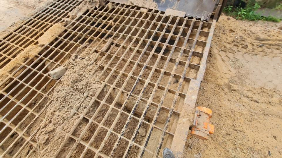 Aufgabetrichter ca. 70m³ - Građevinski strojevi: slika Aufgabetrichter ca. 70m³ - Građevinski strojevi Aufgabetrichter ca. 70m³ - Građevinski strojevi: slika Aufgabetrichter ca. 70m³ - Građevinski strojevi