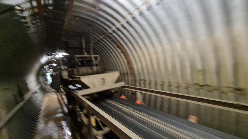 Rohkies Tunnel 100 m - Transportna traka: slika Rohkies Tunnel 100 m - Transportna traka Rohkies Tunnel 100 m - Transportna traka: slika Rohkies Tunnel 100 m - Transportna traka