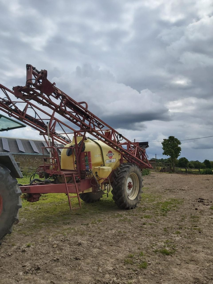 Hardi Commander 4200 - Vučena prskalica: slika Hardi Commander 4200 - Vučena prskalica Hardi Commander 4200 - Vučena prskalica: slika Hardi Commander 4200 - Vučena prskalica