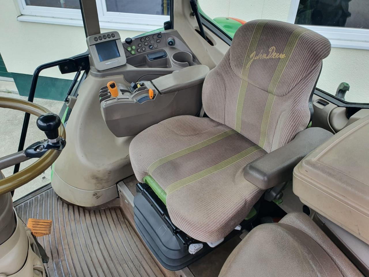John Deere 7530 Premium - Traktor: slika John Deere 7530 Premium - Traktor John Deere 7530 Premium - Traktor: slika John Deere 7530 Premium - Traktor
