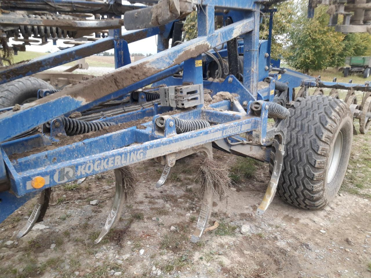 Köckerling Vector 4,6 /6,2m - Kultivator: slika Köckerling Vector 4,6 /6,2m - Kultivator Köckerling Vector 4,6 /6,2m - Kultivator: slika Köckerling Vector 4,6 /6,2m - Kultivator