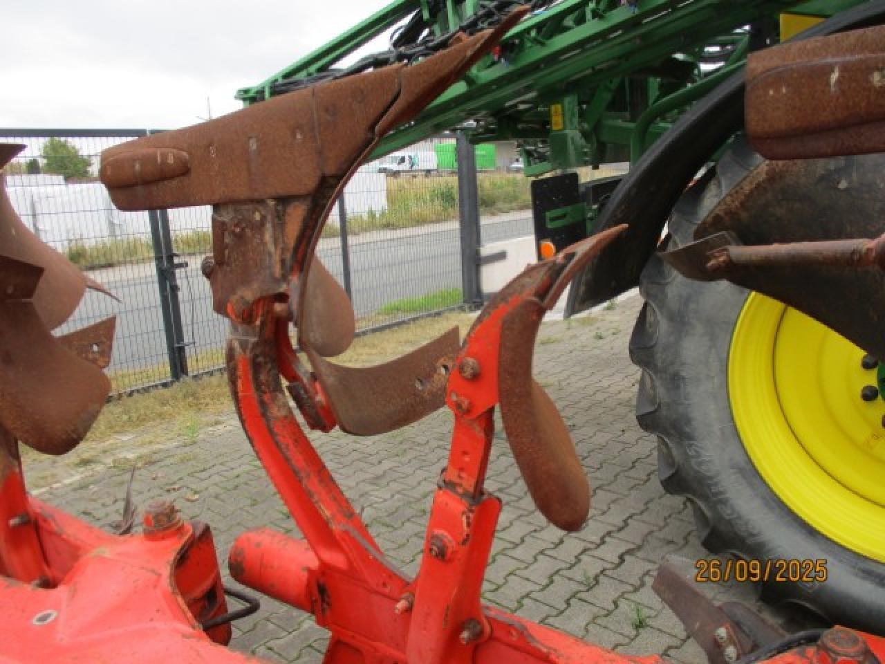 Kuhn Varimaster 152 NSH - Plug: slika Kuhn Varimaster 152 NSH - Plug Kuhn Varimaster 152 NSH - Plug: slika Kuhn Varimaster 152 NSH - Plug