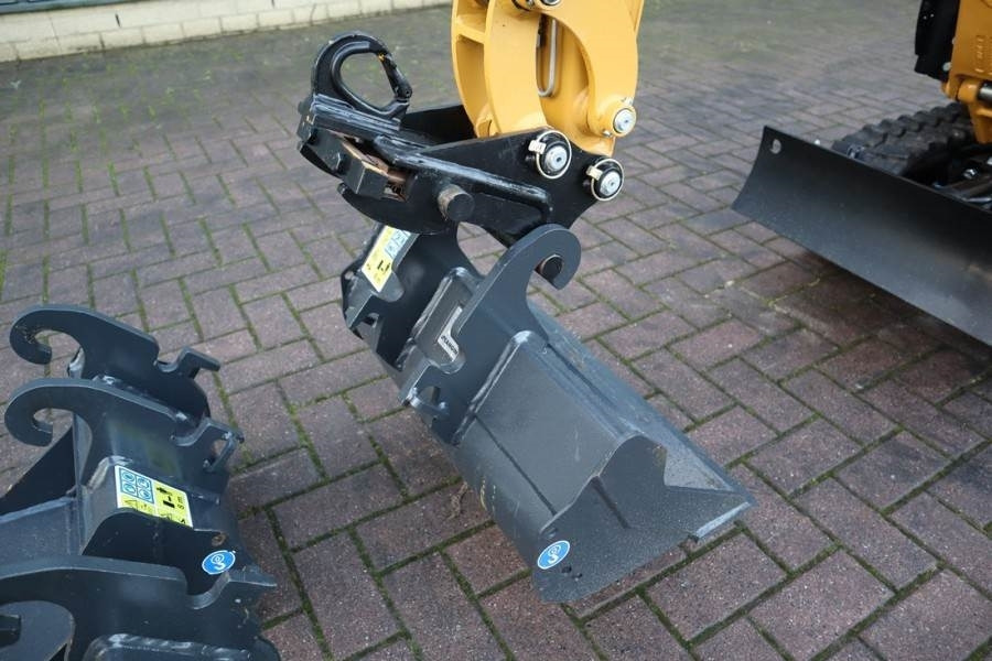 CAT 300.9D NEW, Valid inspection, *Guarantee! Hydr Qui - Mini bager: slika CAT 300.9D NEW, Valid inspection, *Guarantee! Hydr Qui - Mini bager CAT 300.9D NEW, Valid inspection, *Guarantee! Hydr Qui - Mini bager: slika CAT 300.9D NEW, Valid inspection, *Guarantee! Hydr Qui - Mini bager
