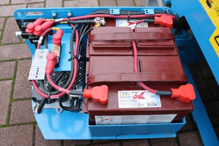 Genie GS1330M All-Electric DC Drive, 5.9m Working Height - Škarasta podizna platforma: slika Genie GS1330M All-Electric DC Drive, 5.9m Working Height - Škarasta podizna platforma Genie GS1330M All-Electric DC Drive, 5.9m Working Height - Škarasta podizna platforma: slika Genie GS1330M All-Electric DC Drive, 5.9m Working Height - Škarasta podizna platforma