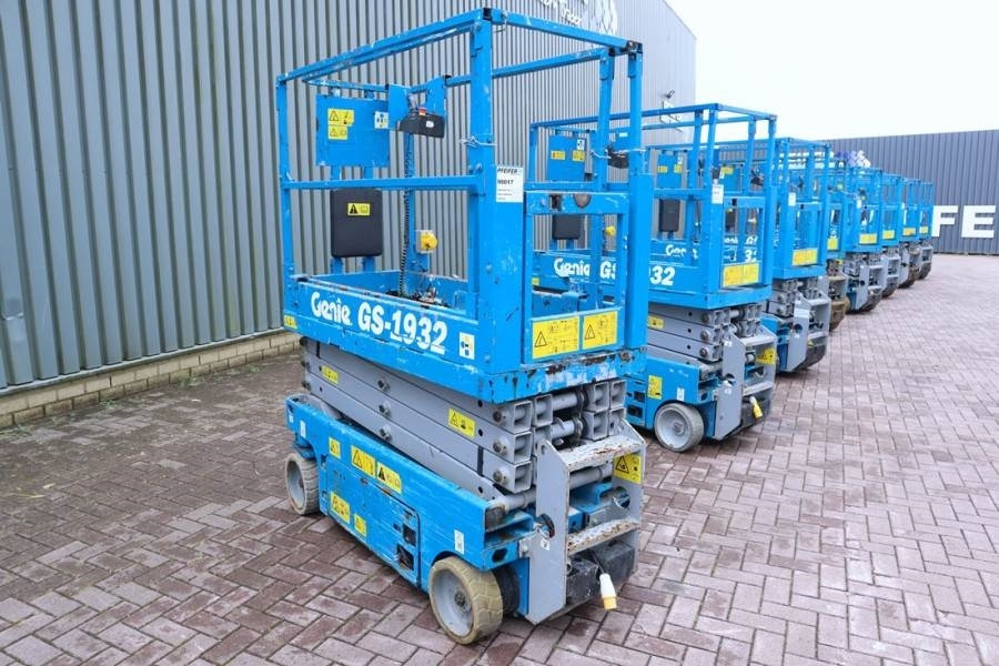 Genie GS1932 Electric, Working Height 7.8 m, 227kg Capac - Škarasta podizna platforma: slika Genie GS1932 Electric, Working Height 7.8 m, 227kg Capac - Škarasta podizna platforma Genie GS1932 Electric, Working Height 7.8 m, 227kg Capac - Škarasta podizna platforma: slika Genie GS1932 Electric, Working Height 7.8 m, 227kg Capac - Škarasta podizna platforma