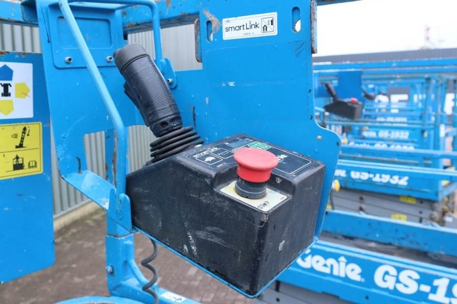 Genie GS1932 Electric, Working Height 7.8 m, 227kg Capac - Škarasta podizna platforma: slika Genie GS1932 Electric, Working Height 7.8 m, 227kg Capac - Škarasta podizna platforma Genie GS1932 Electric, Working Height 7.8 m, 227kg Capac - Škarasta podizna platforma: slika Genie GS1932 Electric, Working Height 7.8 m, 227kg Capac - Škarasta podizna platforma