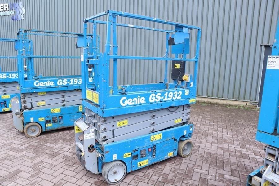 Genie GS1932 Electric, Working Height 7.8 m, 227kg Capac - Škarasta podizna platforma: slika Genie GS1932 Electric, Working Height 7.8 m, 227kg Capac - Škarasta podizna platforma Genie GS1932 Electric, Working Height 7.8 m, 227kg Capac - Škarasta podizna platforma: slika Genie GS1932 Electric, Working Height 7.8 m, 227kg Capac - Škarasta podizna platforma