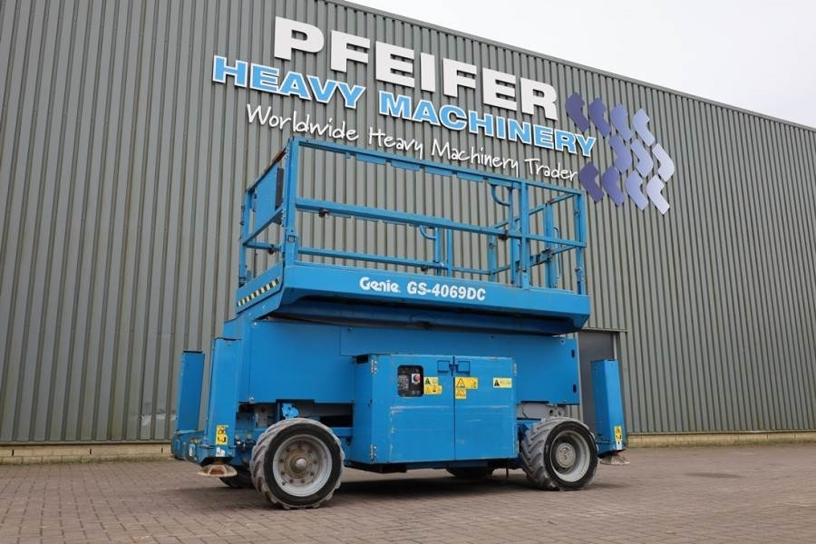 Genie GS4069 Electric, 14m Working Height, 363kg Capacit - Škarasta podizna platforma: slika Genie GS4069 Electric, 14m Working Height, 363kg Capacit - Škarasta podizna platforma Genie GS4069 Electric, 14m Working Height, 363kg Capacit - Škarasta podizna platforma: slika Genie GS4069 Electric, 14m Working Height, 363kg Capacit - Škarasta podizna platforma