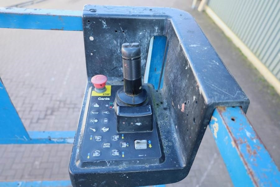 Genie GS4390 Diesel, 4x4 Drive, 15m Working Height, 680k - Škarasta podizna platforma: slika Genie GS4390 Diesel, 4x4 Drive, 15m Working Height, 680k - Škarasta podizna platforma Genie GS4390 Diesel, 4x4 Drive, 15m Working Height, 680k - Škarasta podizna platforma: slika Genie GS4390 Diesel, 4x4 Drive, 15m Working Height, 680k - Škarasta podizna platforma