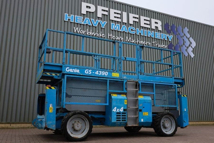 Genie GS4390 Diesel, 4x4 Drive, 15m Working Height, 680k - Škarasta podizna platforma: slika Genie GS4390 Diesel, 4x4 Drive, 15m Working Height, 680k - Škarasta podizna platforma Genie GS4390 Diesel, 4x4 Drive, 15m Working Height, 680k - Škarasta podizna platforma: slika Genie GS4390 Diesel, 4x4 Drive, 15m Working Height, 680k - Škarasta podizna platforma