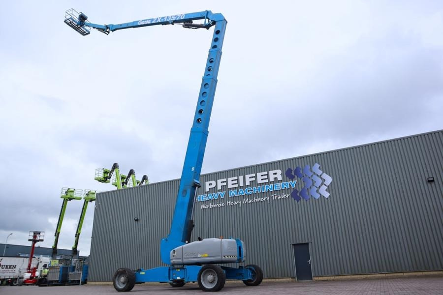 Genie ZX135/70 Diesel, 4x4x4 Drive, 43m Lifting Height,  - Zglobni krak: slika Genie ZX135/70 Diesel, 4x4x4 Drive, 43m Lifting Height,  - Zglobni krak Genie ZX135/70 Diesel, 4x4x4 Drive, 43m Lifting Height,  - Zglobni krak: slika Genie ZX135/70 Diesel, 4x4x4 Drive, 43m Lifting Height,  - Zglobni krak
