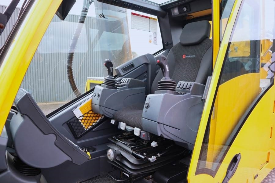 Grove GMK5250XL-1 Available Immediately, Dutch Registrat - Autodizalica za sve terene: slika Grove GMK5250XL-1 Available Immediately, Dutch Registrat - Autodizalica za sve terene Grove GMK5250XL-1 Available Immediately, Dutch Registrat - Autodizalica za sve terene: slika Grove GMK5250XL-1 Available Immediately, Dutch Registrat - Autodizalica za sve terene