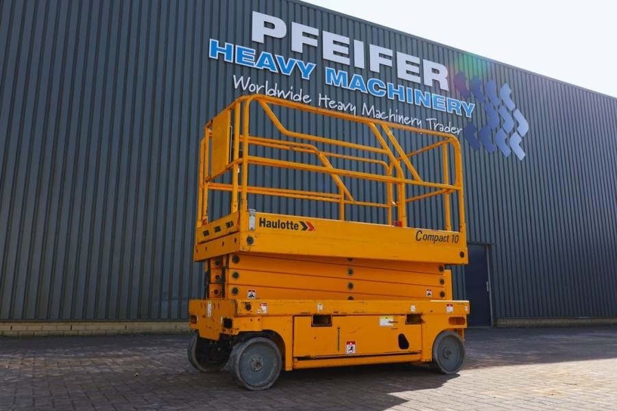Haulotte Compact 10 Electric, 10m Working Height, 450kg Cap - Škarasta podizna platforma: slika Haulotte Compact 10 Electric, 10m Working Height, 450kg Cap - Škarasta podizna platforma Haulotte Compact 10 Electric, 10m Working Height, 450kg Cap - Škarasta podizna platforma: slika Haulotte Compact 10 Electric, 10m Working Height, 450kg Cap - Škarasta podizna platforma