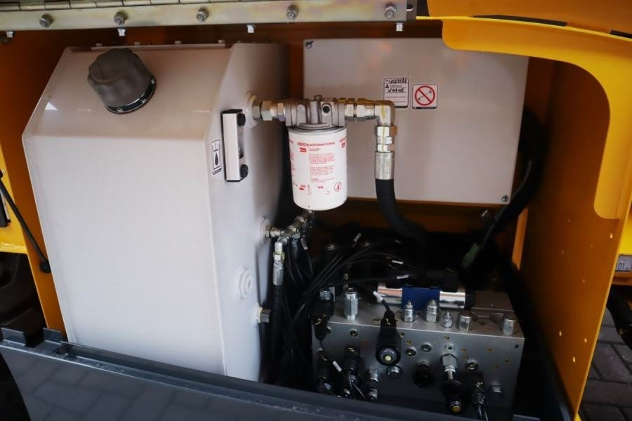 Zakup Haulotte Compact 12DX Valid Inspection, *Guarantee! Diesel,  Haulotte Compact 12DX Valid Inspection, *Guarantee! Diesel,: slika Zakup Haulotte Compact 12DX Valid Inspection, *Guarantee! Diesel,  Haulotte Compact 12DX Valid Inspection, *Guarantee! Diesel,