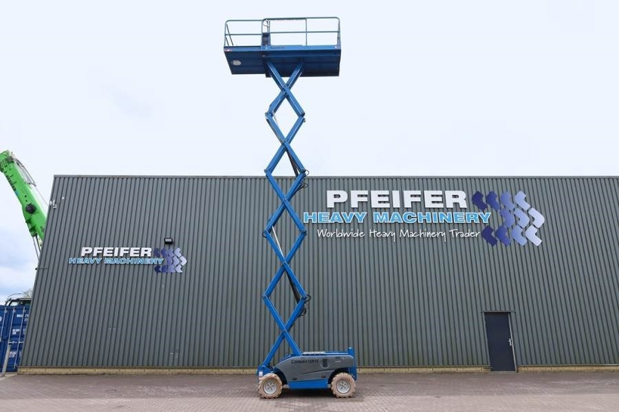 Haulotte Compact 12RTE Electric, 12m Working Height, 450kg - Škarasta podizna platforma: slika Haulotte Compact 12RTE Electric, 12m Working Height, 450kg - Škarasta podizna platforma Haulotte Compact 12RTE Electric, 12m Working Height, 450kg - Škarasta podizna platforma: slika Haulotte Compact 12RTE Electric, 12m Working Height, 450kg - Škarasta podizna platforma