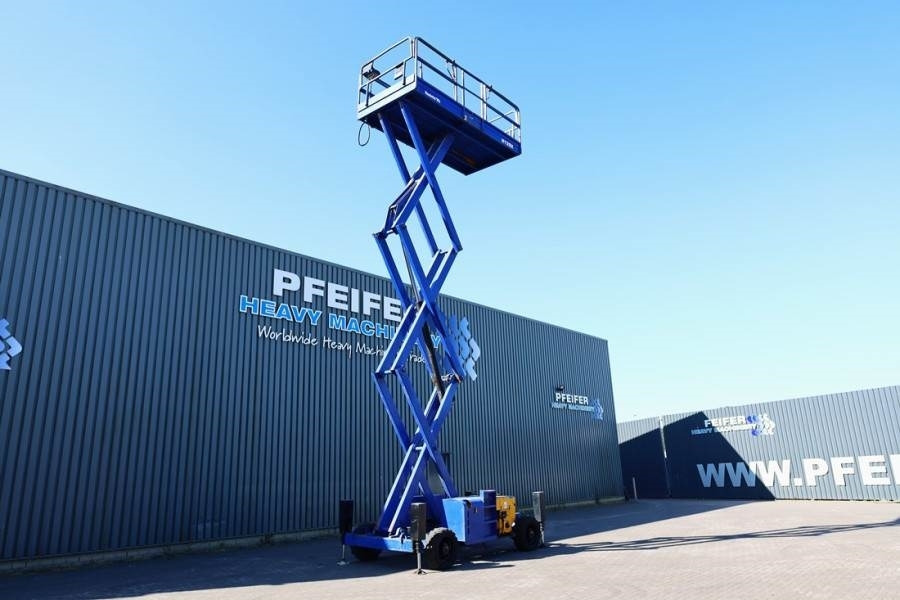 Haulotte H12SX Diesel, 4x4 Drive, 12m Working Height, 700kg - Škarasta podizna platforma: slika Haulotte H12SX Diesel, 4x4 Drive, 12m Working Height, 700kg - Škarasta podizna platforma Haulotte H12SX Diesel, 4x4 Drive, 12m Working Height, 700kg - Škarasta podizna platforma: slika Haulotte H12SX Diesel, 4x4 Drive, 12m Working Height, 700kg - Škarasta podizna platforma