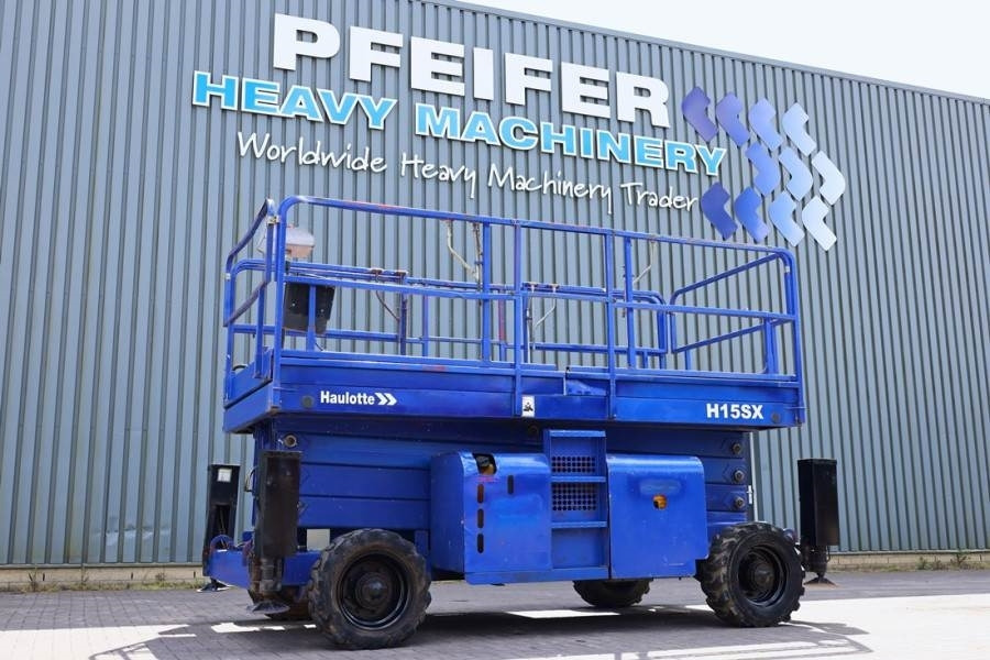 Haulotte H15SX Diesel, 4x4 Drive 15 Working Height, 500kg C - Škarasta podizna platforma: slika Haulotte H15SX Diesel, 4x4 Drive 15 Working Height, 500kg C - Škarasta podizna platforma Haulotte H15SX Diesel, 4x4 Drive 15 Working Height, 500kg C - Škarasta podizna platforma: slika Haulotte H15SX Diesel, 4x4 Drive 15 Working Height, 500kg C - Škarasta podizna platforma
