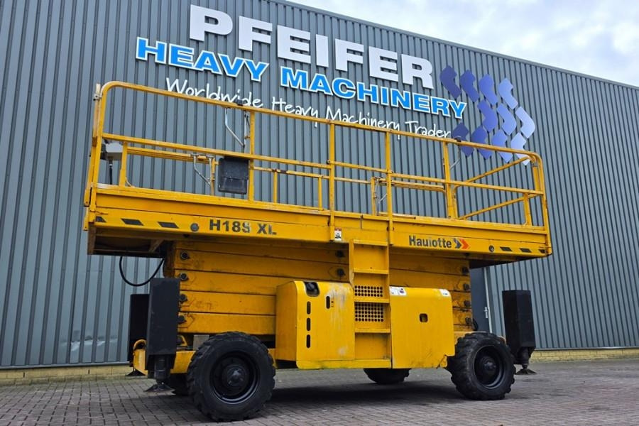 Haulotte H18SXL Diesel, 4x4 Drive, 18m Working Height, 500k - Škarasta podizna platforma: slika Haulotte H18SXL Diesel, 4x4 Drive, 18m Working Height, 500k - Škarasta podizna platforma Haulotte H18SXL Diesel, 4x4 Drive, 18m Working Height, 500k - Škarasta podizna platforma: slika Haulotte H18SXL Diesel, 4x4 Drive, 18m Working Height, 500k - Škarasta podizna platforma