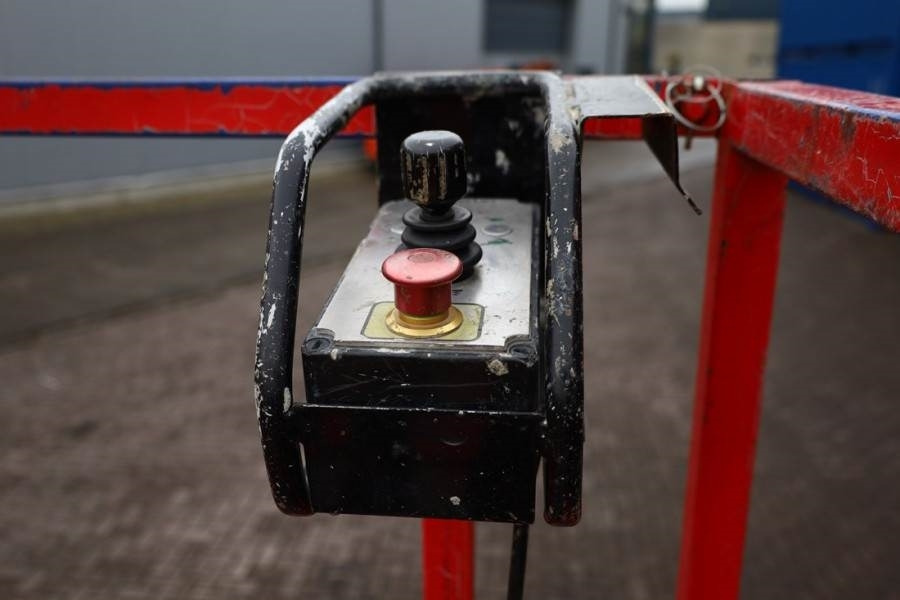 Holland Lift Ecostar HL-11812 Electric, 14m Working Height, 300 - Škarasta podizna platforma: slika Holland Lift Ecostar HL-11812 Electric, 14m Working Height, 300 - Škarasta podizna platforma Holland Lift Ecostar HL-11812 Electric, 14m Working Height, 300 - Škarasta podizna platforma: slika Holland Lift Ecostar HL-11812 Electric, 14m Working Height, 300 - Škarasta podizna platforma