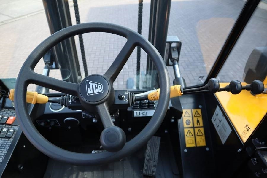 JCB 940-4 T4 Valid inspection, *Guarantee! Diesel, 4x4  - Viličar za teške terene: slika JCB 940-4 T4 Valid inspection, *Guarantee! Diesel, 4x4  - Viličar za teške terene JCB 940-4 T4 Valid inspection, *Guarantee! Diesel, 4x4  - Viličar za teške terene: slika JCB 940-4 T4 Valid inspection, *Guarantee! Diesel, 4x4  - Viličar za teške terene