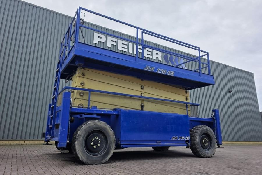 JLG 210-25 Diesel, 4x4 Drive, 23m Working Height, 1000 - Škarasta podizna platforma: slika JLG 210-25 Diesel, 4x4 Drive, 23m Working Height, 1000 - Škarasta podizna platforma JLG 210-25 Diesel, 4x4 Drive, 23m Working Height, 1000 - Škarasta podizna platforma: slika JLG 210-25 Diesel, 4x4 Drive, 23m Working Height, 1000 - Škarasta podizna platforma