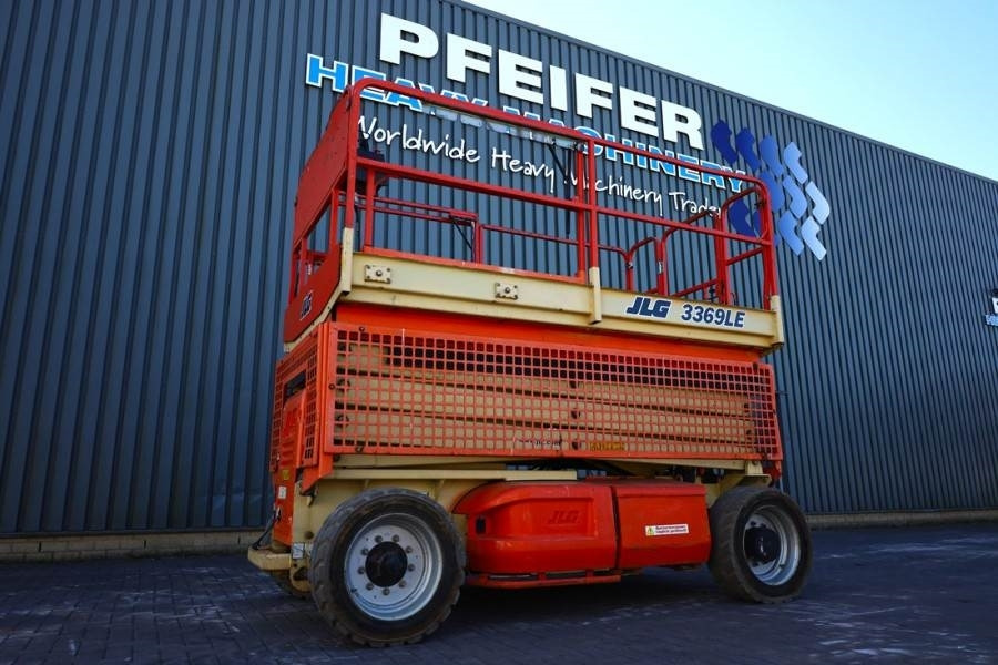 JLG 3369LE Electric, 12m Working Height, 450kg Capacit - Škarasta podizna platforma: slika JLG 3369LE Electric, 12m Working Height, 450kg Capacit - Škarasta podizna platforma JLG 3369LE Electric, 12m Working Height, 450kg Capacit - Škarasta podizna platforma: slika JLG 3369LE Electric, 12m Working Height, 450kg Capacit - Škarasta podizna platforma