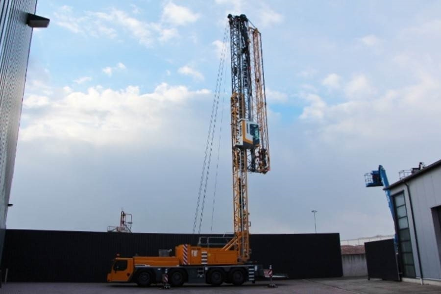 Liebherr MK88 Plus Valid Inspection, 45 m Flight, 8t Cap, P - Toranjska dizalica: slika Liebherr MK88 Plus Valid Inspection, 45 m Flight, 8t Cap, P - Toranjska dizalica Liebherr MK88 Plus Valid Inspection, 45 m Flight, 8t Cap, P - Toranjska dizalica: slika Liebherr MK88 Plus Valid Inspection, 45 m Flight, 8t Cap, P - Toranjska dizalica