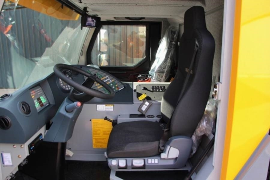 Liebherr MK88 Plus Valid Inspection, 45 m Flight, 8t Cap, P - Toranjska dizalica: slika Liebherr MK88 Plus Valid Inspection, 45 m Flight, 8t Cap, P - Toranjska dizalica Liebherr MK88 Plus Valid Inspection, 45 m Flight, 8t Cap, P - Toranjska dizalica: slika Liebherr MK88 Plus Valid Inspection, 45 m Flight, 8t Cap, P - Toranjska dizalica