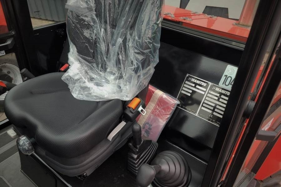 Manitou M30-4 Valid inspection, *Guarantee, Diesel, 4x4 Dr - Viličar za teške terene: slika Manitou M30-4 Valid inspection, *Guarantee, Diesel, 4x4 Dr - Viličar za teške terene Manitou M30-4 Valid inspection, *Guarantee, Diesel, 4x4 Dr - Viličar za teške terene: slika Manitou M30-4 Valid inspection, *Guarantee, Diesel, 4x4 Dr - Viličar za teške terene