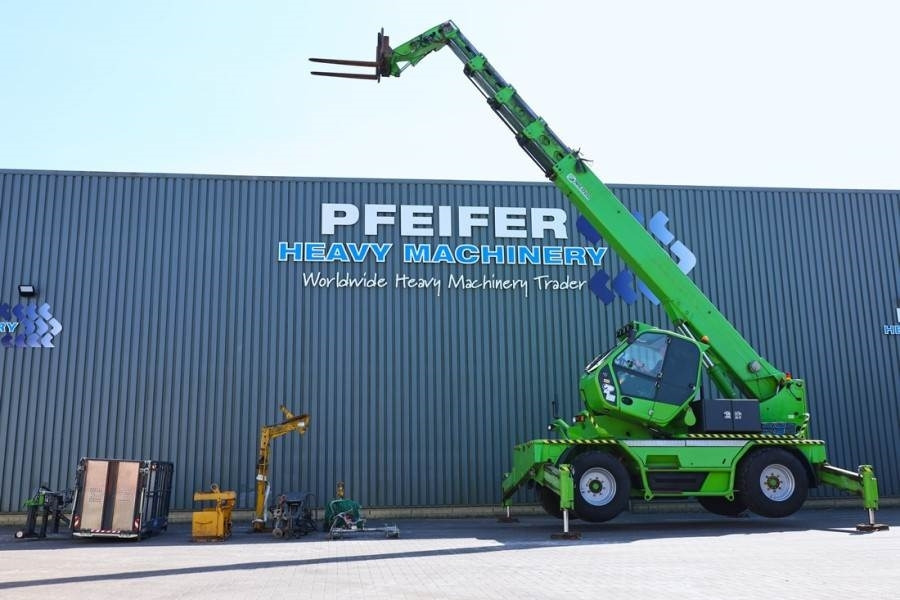 Merlo ROTO 40.26 MCSS Equipped With Various Attachments, - Teleskopski rukovatelj: slika Merlo ROTO 40.26 MCSS Equipped With Various Attachments, - Teleskopski rukovatelj Merlo ROTO 40.26 MCSS Equipped With Various Attachments, - Teleskopski rukovatelj: slika Merlo ROTO 40.26 MCSS Equipped With Various Attachments, - Teleskopski rukovatelj