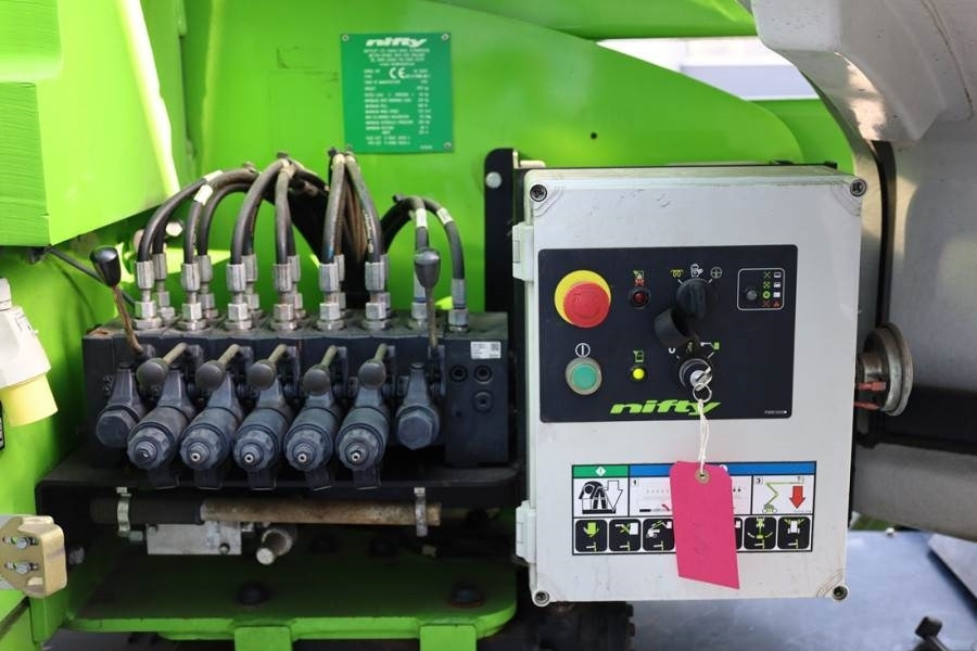Niftylift HR17N HYBRID MK3 Hybrid Battery & Diesel, 17m Work - Zglobni krak: slika Niftylift HR17N HYBRID MK3 Hybrid Battery & Diesel, 17m Work - Zglobni krak Niftylift HR17N HYBRID MK3 Hybrid Battery & Diesel, 17m Work - Zglobni krak: slika Niftylift HR17N HYBRID MK3 Hybrid Battery & Diesel, 17m Work - Zglobni krak
