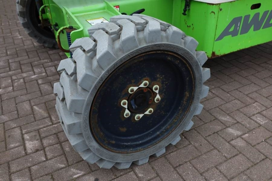 Zglobni krak Niftylift HR21 HYBRID Hybrid, 4x4 Drive, 21m Working Height,: slika Zglobni krak Niftylift HR21 HYBRID Hybrid, 4x4 Drive, 21m Working Height, Zglobni krak Niftylift HR21 HYBRID Hybrid, 4x4 Drive, 21m Working Height,: slika Zglobni krak Niftylift HR21 HYBRID Hybrid, 4x4 Drive, 21m Working Height,