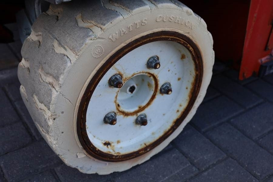 Škarasta podizna platforma PB LIFT S171-16E Electric, 17.3m Working Height, 400k: slika Škarasta podizna platforma PB LIFT S171-16E Electric, 17.3m Working Height, 400k Škarasta podizna platforma PB LIFT S171-16E Electric, 17.3m Working Height, 400k: slika Škarasta podizna platforma PB LIFT S171-16E Electric, 17.3m Working Height, 400k