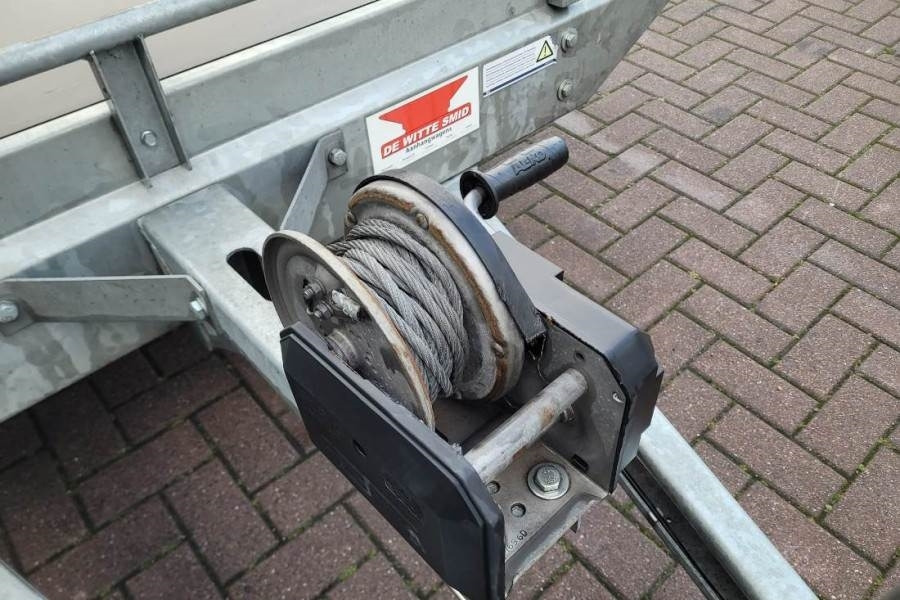 Saris C2700 2 Axel Trailer, Maximum payload: 2045 kg, In - Auto prikolica: slika Saris C2700 2 Axel Trailer, Maximum payload: 2045 kg, In - Auto prikolica Saris C2700 2 Axel Trailer, Maximum payload: 2045 kg, In - Auto prikolica: slika Saris C2700 2 Axel Trailer, Maximum payload: 2045 kg, In - Auto prikolica