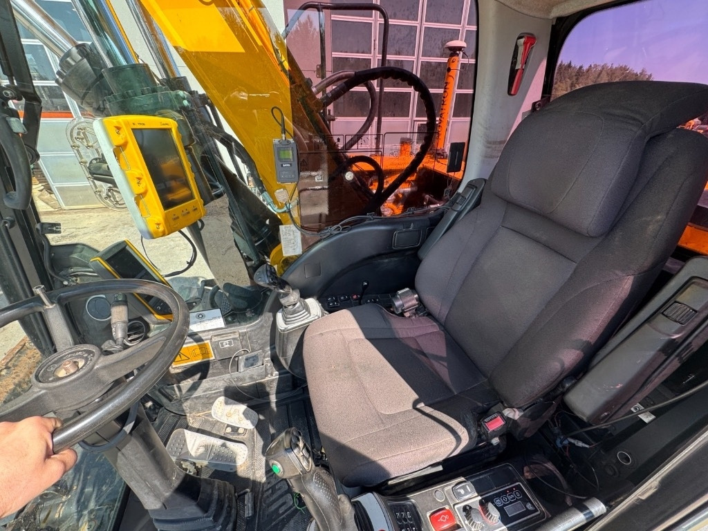 JCB 175 - Bager na kotačima: slika JCB 175 - Bager na kotačima JCB 175 - Bager na kotačima: slika JCB 175 - Bager na kotačima