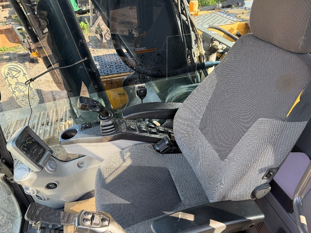 Volvo EC 250 D - Bager gusjeničar: slika Volvo EC 250 D - Bager gusjeničar Volvo EC 250 D - Bager gusjeničar: slika Volvo EC 250 D - Bager gusjeničar