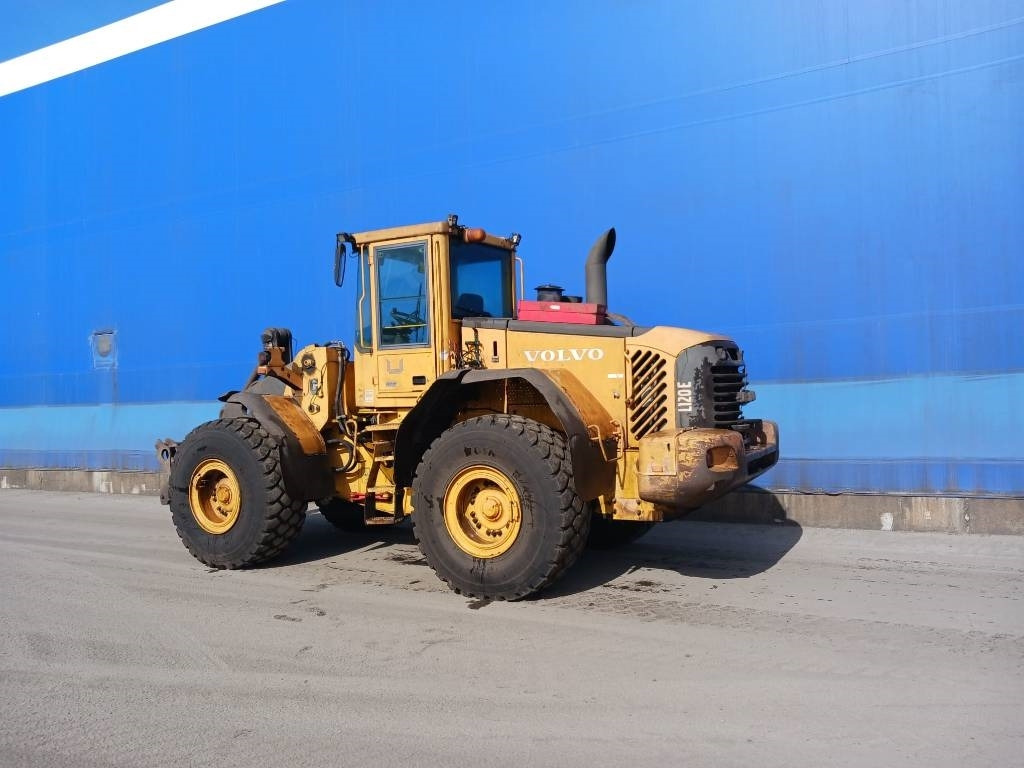 Volvo L 120 E - Utovarivač na kotačima: slika Volvo L 120 E - Utovarivač na kotačima Volvo L 120 E - Utovarivač na kotačima: slika Volvo L 120 E - Utovarivač na kotačima