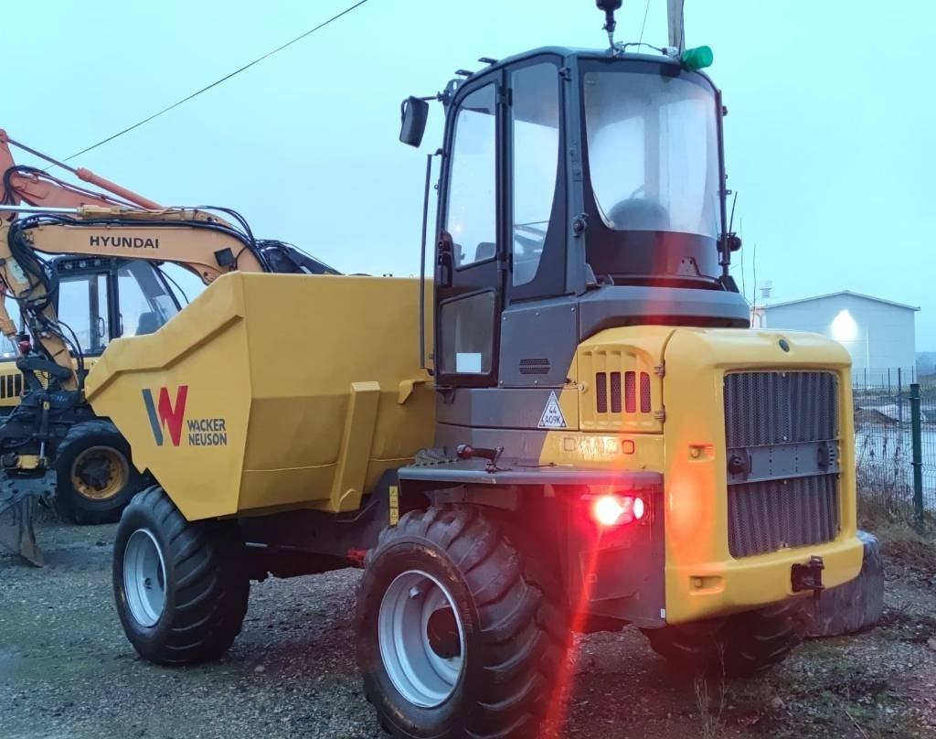 Wacker Neuson DW 100 - Mini istovarivač: slika Wacker Neuson DW 100 - Mini istovarivač Wacker Neuson DW 100 - Mini istovarivač: slika Wacker Neuson DW 100 - Mini istovarivač