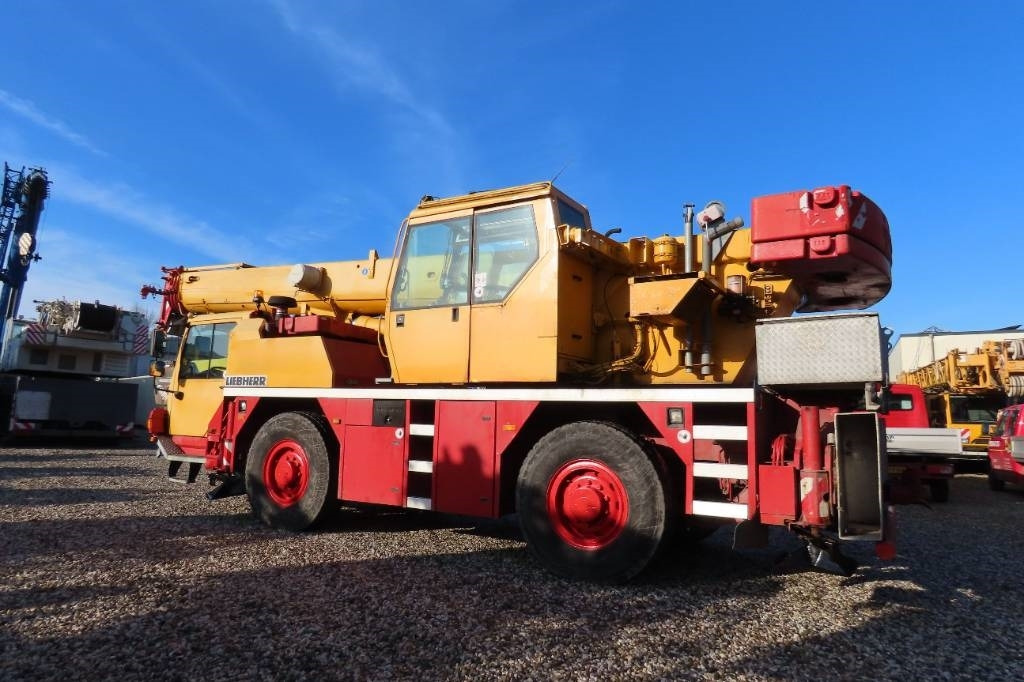 Liebherr LTM 1030-2.1 - Autodizalica za sve terene: slika Liebherr LTM 1030-2.1 - Autodizalica za sve terene Liebherr LTM 1030-2.1 - Autodizalica za sve terene: slika Liebherr LTM 1030-2.1 - Autodizalica za sve terene