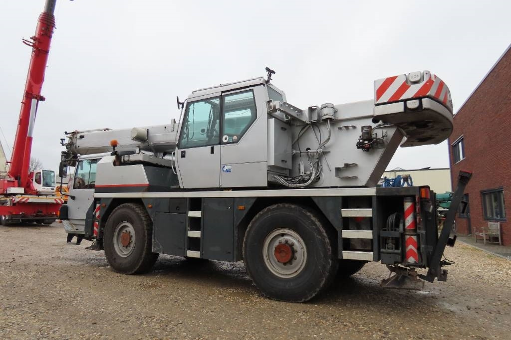 Liebherr LTM 1030/2 - Autodizalica za sve terene: slika Liebherr LTM 1030/2 - Autodizalica za sve terene Liebherr LTM 1030/2 - Autodizalica za sve terene: slika Liebherr LTM 1030/2 - Autodizalica za sve terene