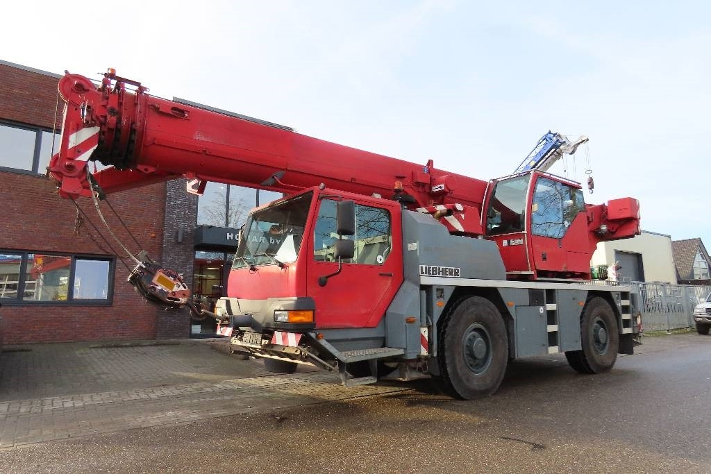 Liebherr LTM 1040-2.1 - Autodizalica za sve terene: slika Liebherr LTM 1040-2.1 - Autodizalica za sve terene Liebherr LTM 1040-2.1 - Autodizalica za sve terene: slika Liebherr LTM 1040-2.1 - Autodizalica za sve terene