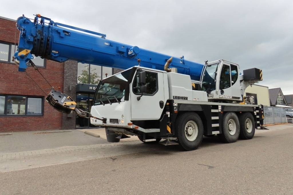 Liebherr LTM 1050-3.1 - Autodizalica za sve terene: slika Liebherr LTM 1050-3.1 - Autodizalica za sve terene Liebherr LTM 1050-3.1 - Autodizalica za sve terene: slika Liebherr LTM 1050-3.1 - Autodizalica za sve terene